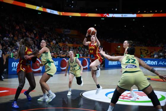 66-89. Mucha España para tan poca Australia