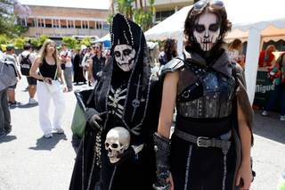 Miles de fans de la cultura pop se dan cita en la décima FreakCon de Torremolinos (Málaga)