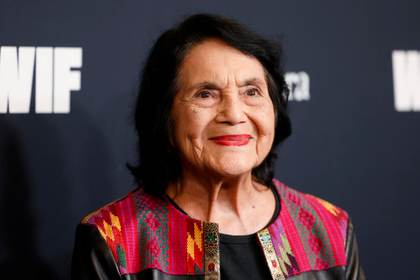 Escándalo de César Chávez impulsará el reconocimiento a mujeres activistas, dicen expertos