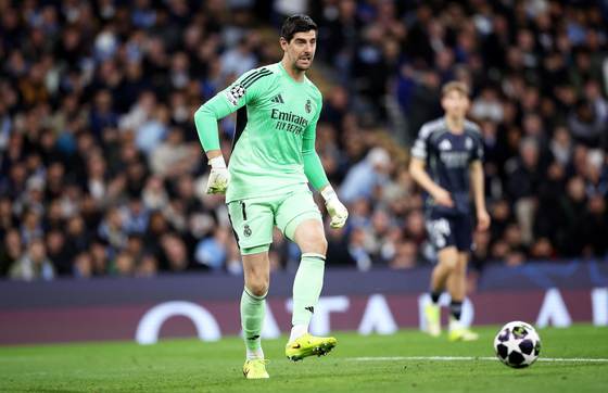 Courtois, mes y medio de baja por una lesión muscular