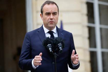 Francia prolonga hasta el fin de año las ayudas por el alza de los carburantes
