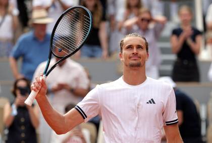 Zverev se cita con Jódar en cuartos de París