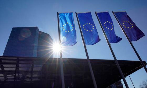 Miembros del BCE consideraron hace un mes que la tensión en O. Medio afectaría a inflación