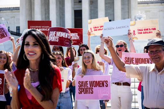 Supremo de EE.UU. respalda leyes que prohíben a atletas trans competir en equipos femeninos