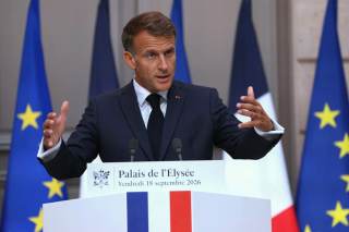 Macron advierte de un cambio en la "agresividad" y en las amenazas rusas en Europa