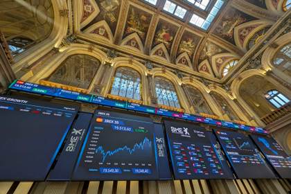 Las bolsas europeas adelantan signo mixto mientras el petróleo se mantiene al alza