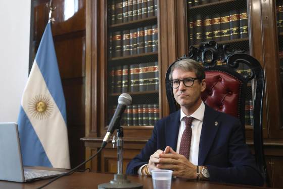 Presidente de La Rioja defiende el uso de la IA para preservar el patrimonio de la lengua