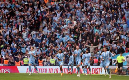 La apuesta que le salió bien al Coventry: regalar abonos si subían a Premier