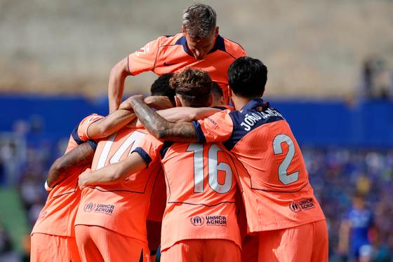 El posible alirón del Barcelona entre la agitación por la permanencia