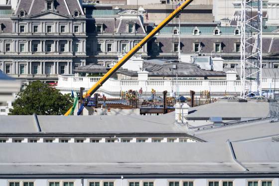 El Salón de Baile de la Casa Blanca, una obsesión de Trump que construyen manos hispanas