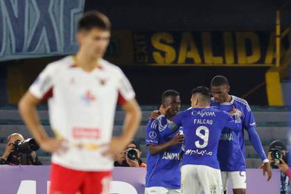 Millonarios suma sus primeros 3 puntos y queda tras la huella del líder Sao Paulo