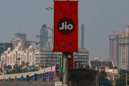 Jio, el gigante digital de Ambani, debuta en bolsa tras la mayor opv de la India