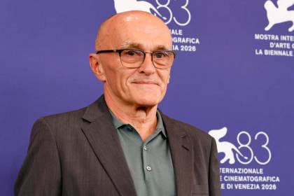 Danny Boyle abre Venecia con 'Ink', viaje a la génesis del imperio Murdoch y la posverdad