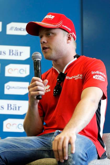 Rosenqvist conquista las 500 Millas en el final más apretado de su historia