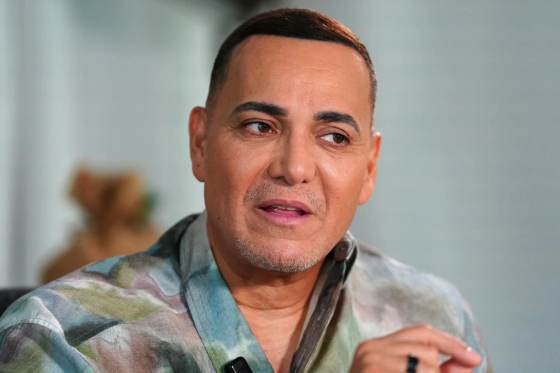 Víctor Manuelle reúne a sus amigos en álbum navideño que celebra a Puerto Rico y su diáspora