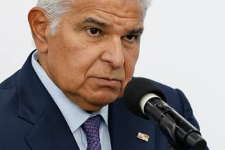 Presidente de Panamá niega que terceros influyan la relación con China y espera que mejore