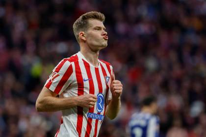 Sorloth, listo en una convocatoria con siete canteranos