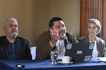 Al menos 245 personas sufrieron persecución en El Salvador entre 2019 y 2025, dice informe