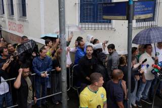La segunda vuelta presidencial en Brasil transcurre con normalidad pese a las lluvias
