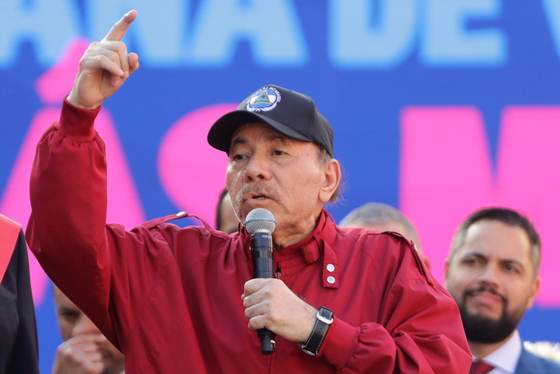 Daniel Ortega tilda de "desquiciado mental" a Donald Trump