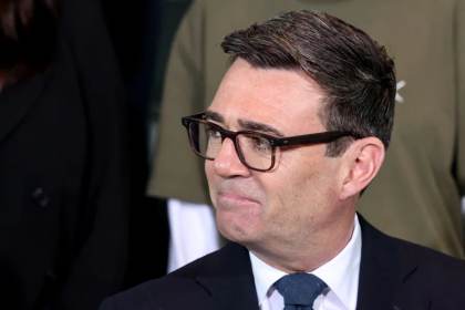 Burnham dice que es "muy probable" que Irán coordinase el presunto plan contra la base británica