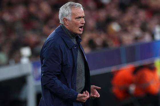 El Real Madrid aguarda la inminente llegada de Mourinho para un nuevo proyecto