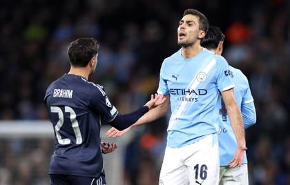 Rodri mejora pero aún no se entrena con el City