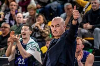 Jaume Ponsarnau amplía su contrato con el Surne Bilbao hasta 2029