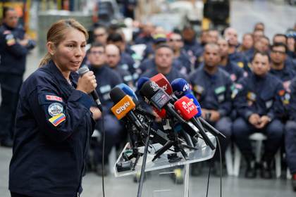Rescatistas colombianos describen "alegría" de encontrar vida tras terremotos de Venezuela