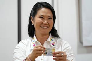 Fujimori recibe triunfo con gran responsabilidad en un Perú "prácticamente dividido"