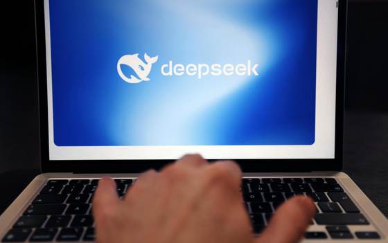 DeepSeek lanza su nuevo modelo y lo compara con referentes de EEUU como Anthropic o Google