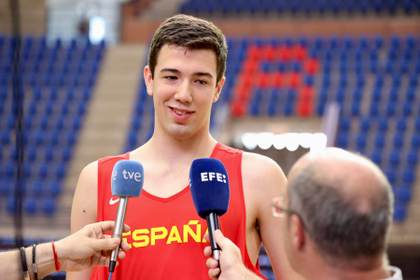 Un triple del español Folgueiras da a Iowa ante Florida el pase a los octavos de la NCAA