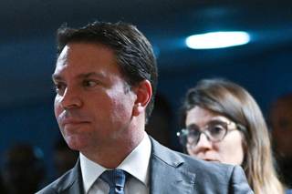 ICE detiene a un exdiputado brasileño condenado por la trama golpista contra Lula