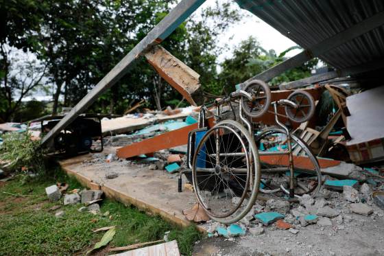 Tras un terremoto sin muertos en Panamá, sigue la incertidumbre por una joven herida grave