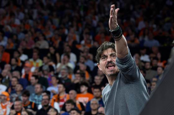 El Panathinaikos denuncia ataques, acoso y un intento de detención ilegal de su presidente