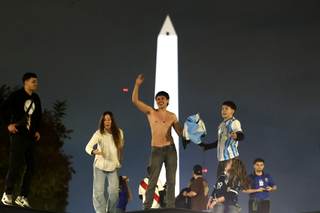 Incidentes, heridos y detenidos durante festejos por la victoria argentina ante Inglaterra
