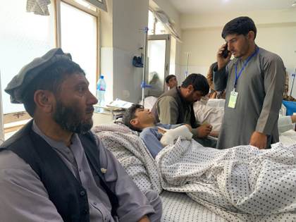 Afganistán eleva a 8 los muertos y 97 los heridos ataque paquistaní a una universidad