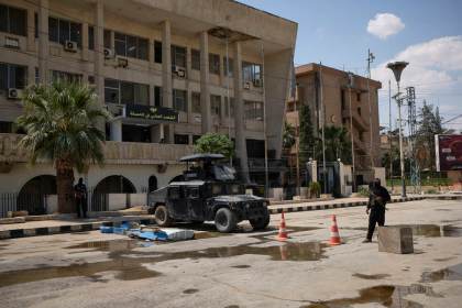 Dos muertos al explotar una granada frente a un Palacio de Justicia en el norte de Siria