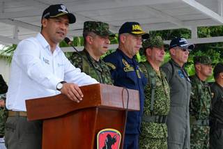 Colombia y Ecuador lanzan operación militar conjunta contra el narcotráfico en la frontera