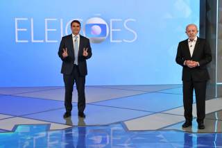 Flávio Bolsonaro y Lula se atacan por economía, seguridad y corrupción en último debate