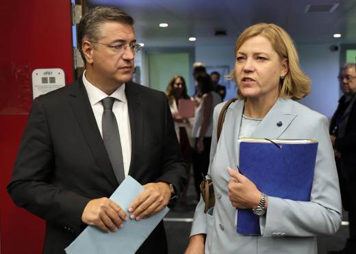 La vicepresidenta de la CE no ve realista un acuerdo global para frenar el avance de la inteligencia artificial