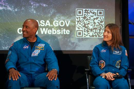 Primera mujer en un viaje lunar: "Ver la Tierra desde el espacio te hace ver que nos une"