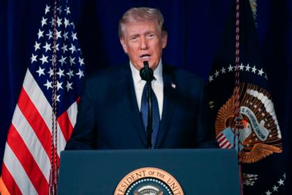 Trump insta a la Guardia Revolucionaria iraní a rendirse o afrontará una "muerte segura"