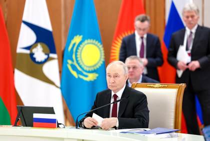 Putin consigue la aprobación de una declaración sobre Armenia en la cumbre de la UEE