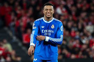 El Real Madrid confirma el esguince de rodilla de Mbappé tras consultar médicos externos