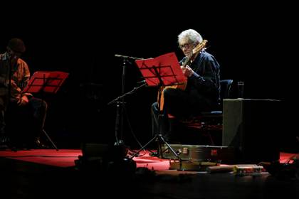 Paco Ibáñez enciende un faro de resistencia contra la barbarie en el Teatro Real