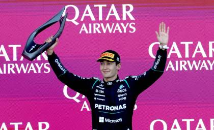 Russell gana el Gran Premio de Azerbaiyán, donde Antonelli acabó quinto