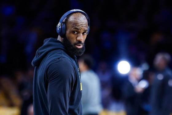 Trump carga contra Lebron James por no escuchar con solemnidad el himno nacional