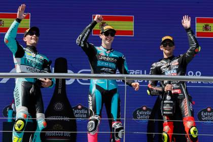 El español Quiles vence en Jerez y consolida su liderato del Mundial de Moto3