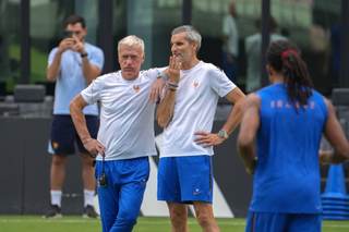 El adiós anunciado de Deschamps eleva a 15 los técnicos que no seguirán tras el Mundial